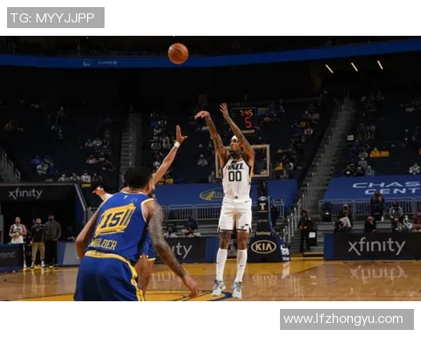 克拉克森赞主场氛围:球迷热情能量爆棚 克拉克森赞主场氛围:球迷热情能量爆棚