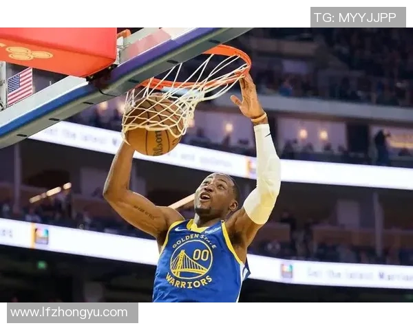 场均17+9,全明星内线高炮台!1换4,勇士快抢他 场均17+9,全明星内线高炮台!1换4,勇士快抢他